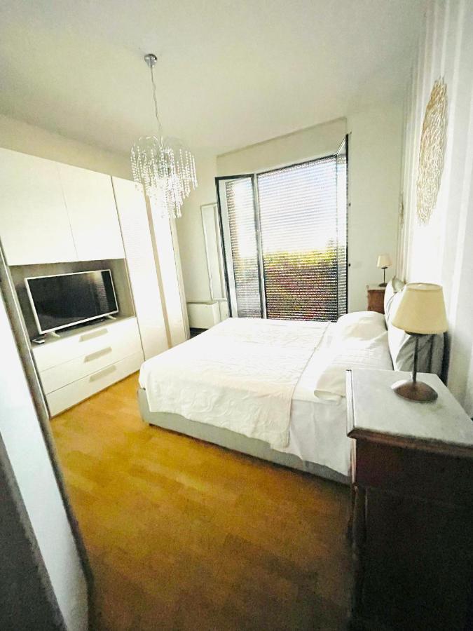 Bologna Holiday Inn Екстериор снимка